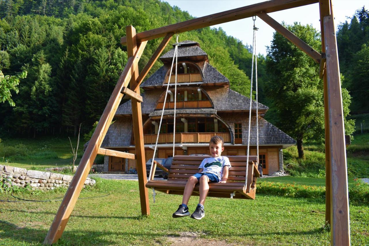 Farmstay Oka i Po Berane Exteriör bild